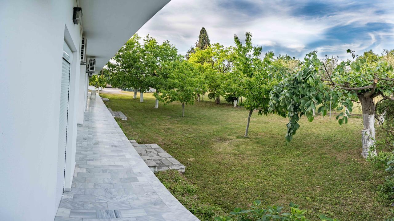 Michalos Apartments Paralía Skotínis Eksteriør bilde